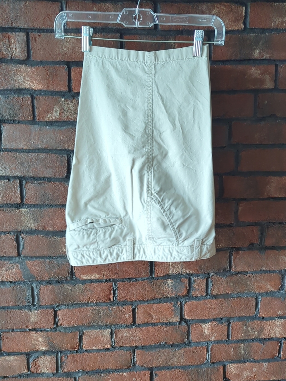 Cream Shorts - Classic Clean Look